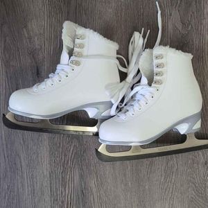 Cameo by Jackson Girls Figure Skates